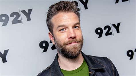 Comic Anthony Jeselnik opens up about his sexuality — is he a。